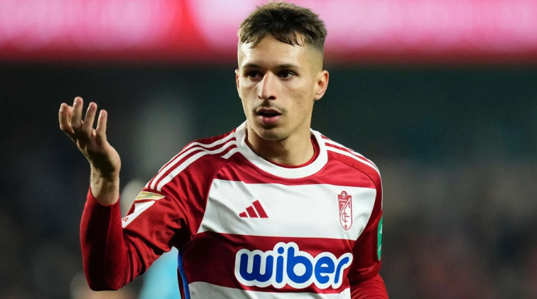 Brian Zaragoza: Khi chàng trai nhỏ bé đó bước ra khỏi ánh sáng 1 Screenshot 19 9