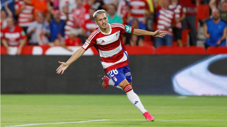 Brian Zaragoza: Khi chàng trai nhỏ bé đó bước ra khỏi ánh sáng 2 Screenshot 20 7