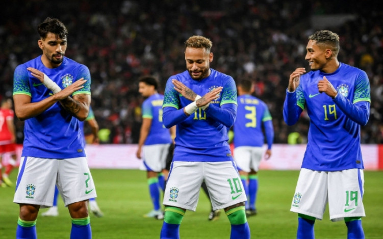 Những khoảnh khắc thú vị trên Mitom TV Những khoảnh khắc thú vị trên Mitom TV