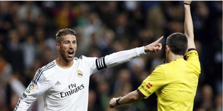 “Vua thẻ phạt” là từ để diễn tả cách phòng ngự của trung vệ Ramos “Vua thẻ phạt” là từ để diễn tả cách phòng ngự của trung vệ Ramos